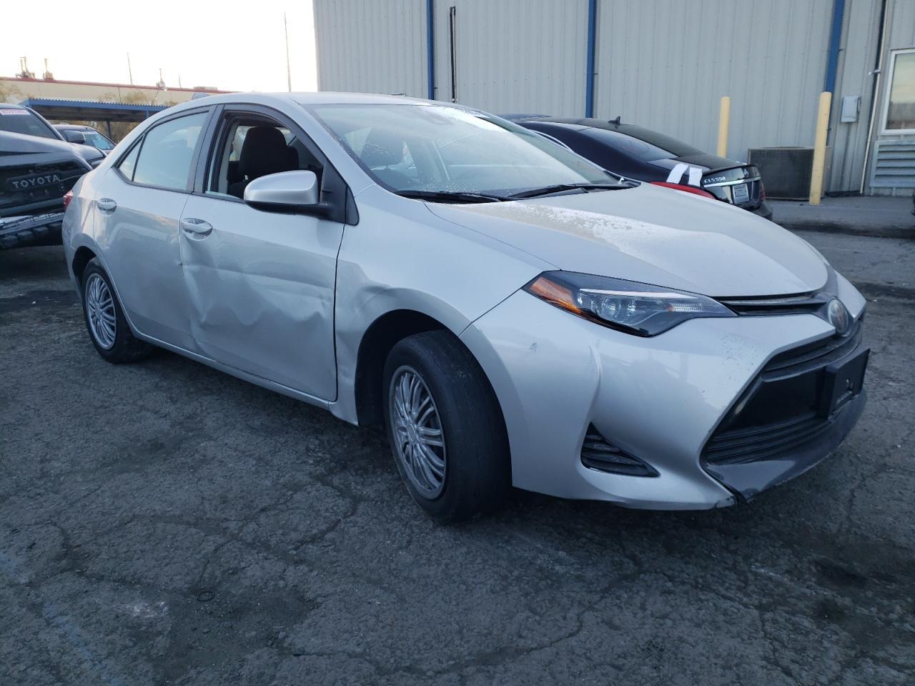 2019 TOYOTA COROLLA L - Image 4