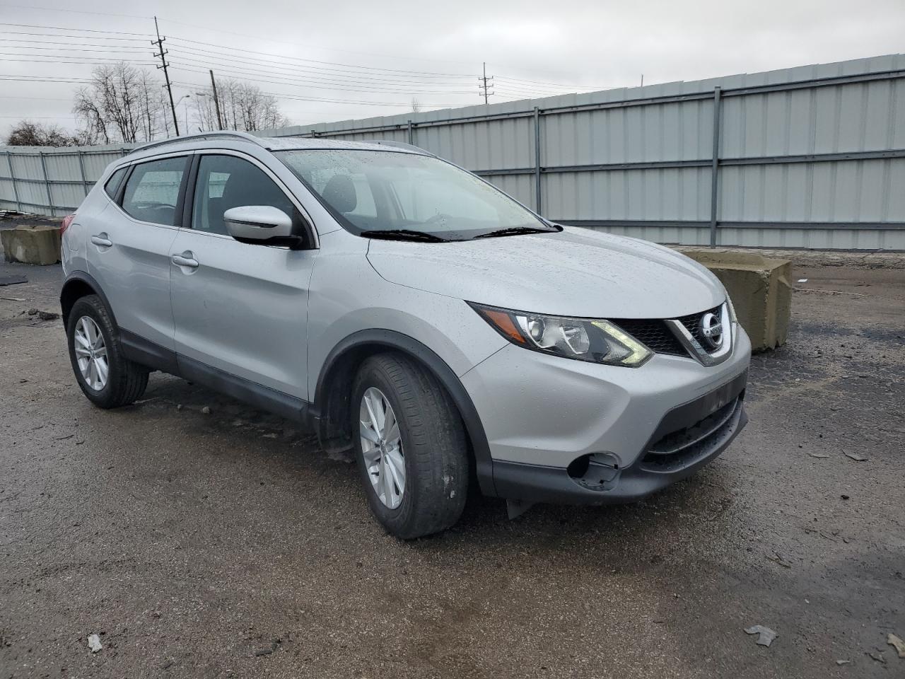 2017 NISSAN ROGUE SPOR - Image 4
