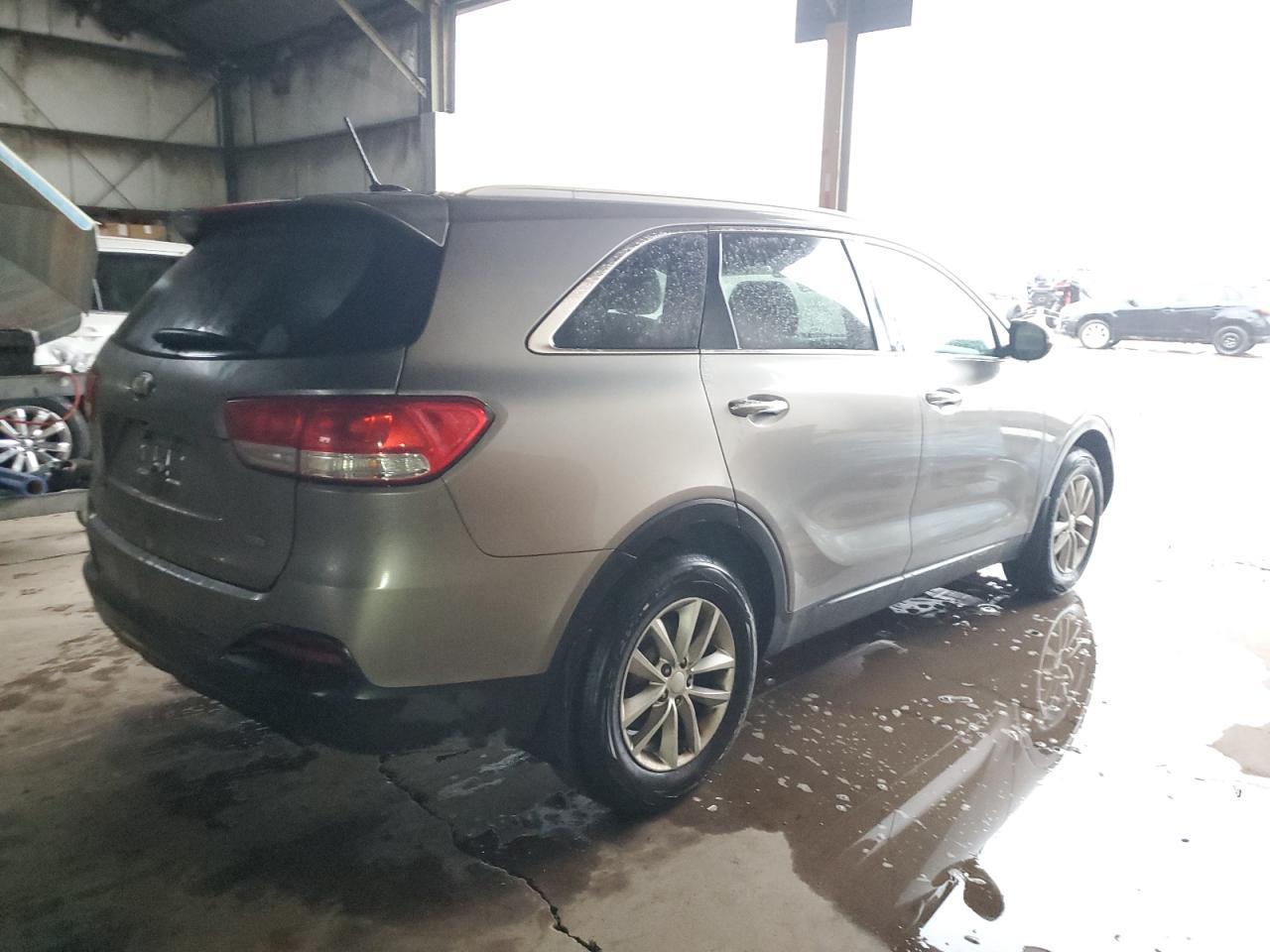 2016 KIA SORENTO LX - Image 3