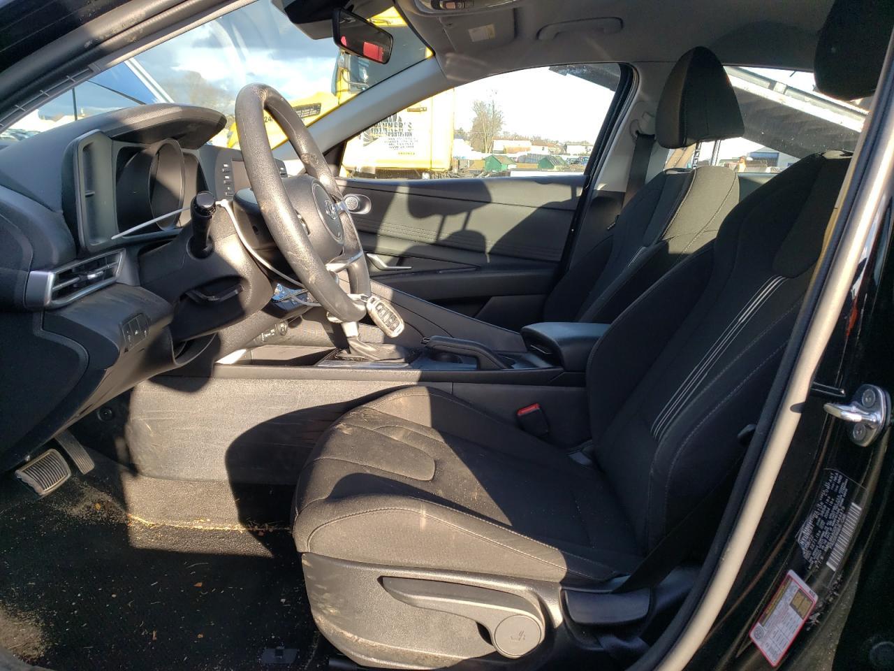 2023 HYUNDAI ELANTRA SE - Фото 7