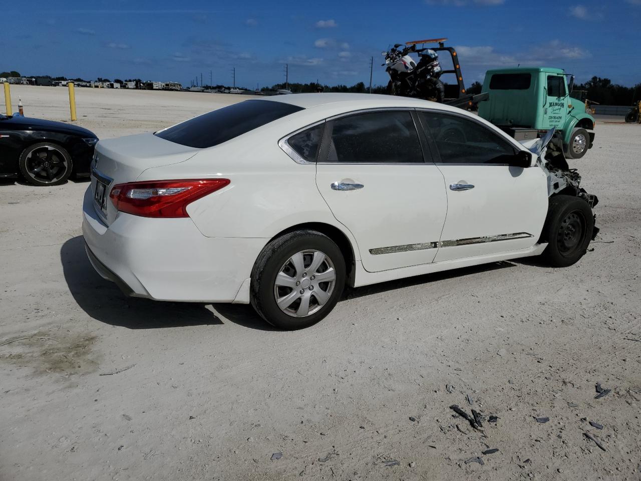 2017 NISSAN ALTIMA 2.5 - Фото 3