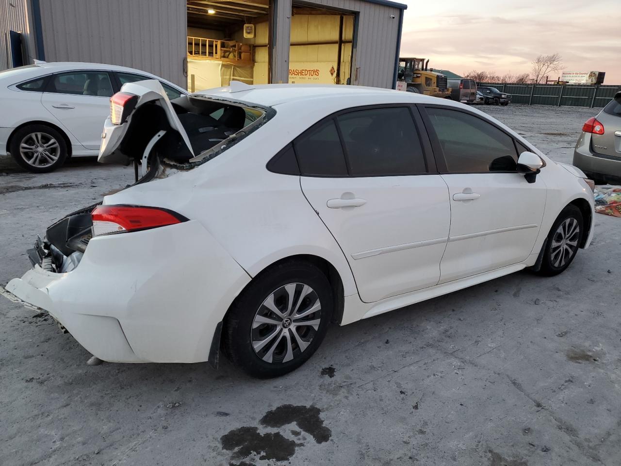 2022 TOYOTA COROLLA LE - Image 3