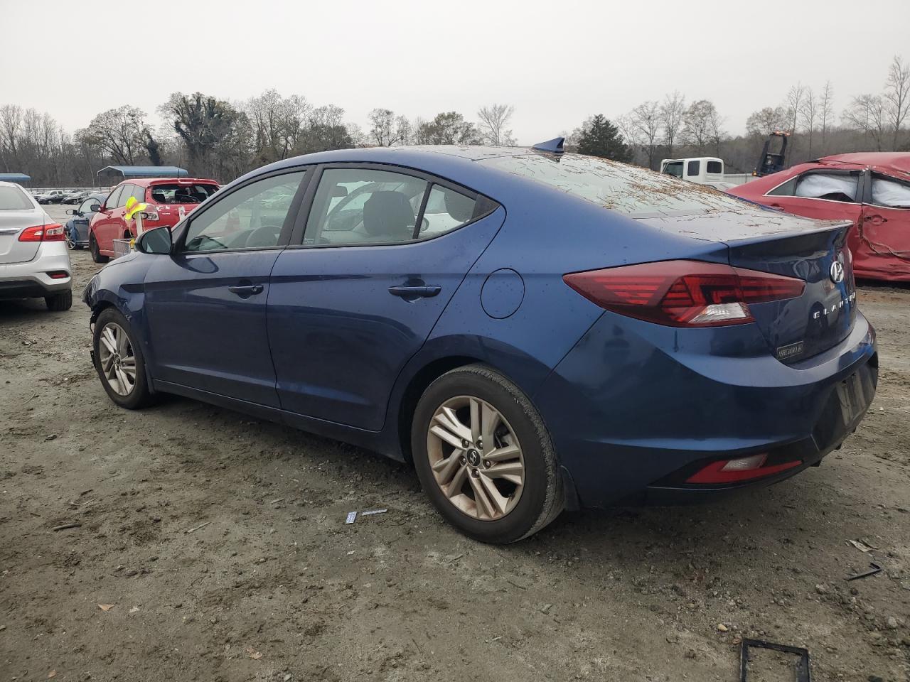2019 HYUNDAI ELANTRA SE - Фото 2