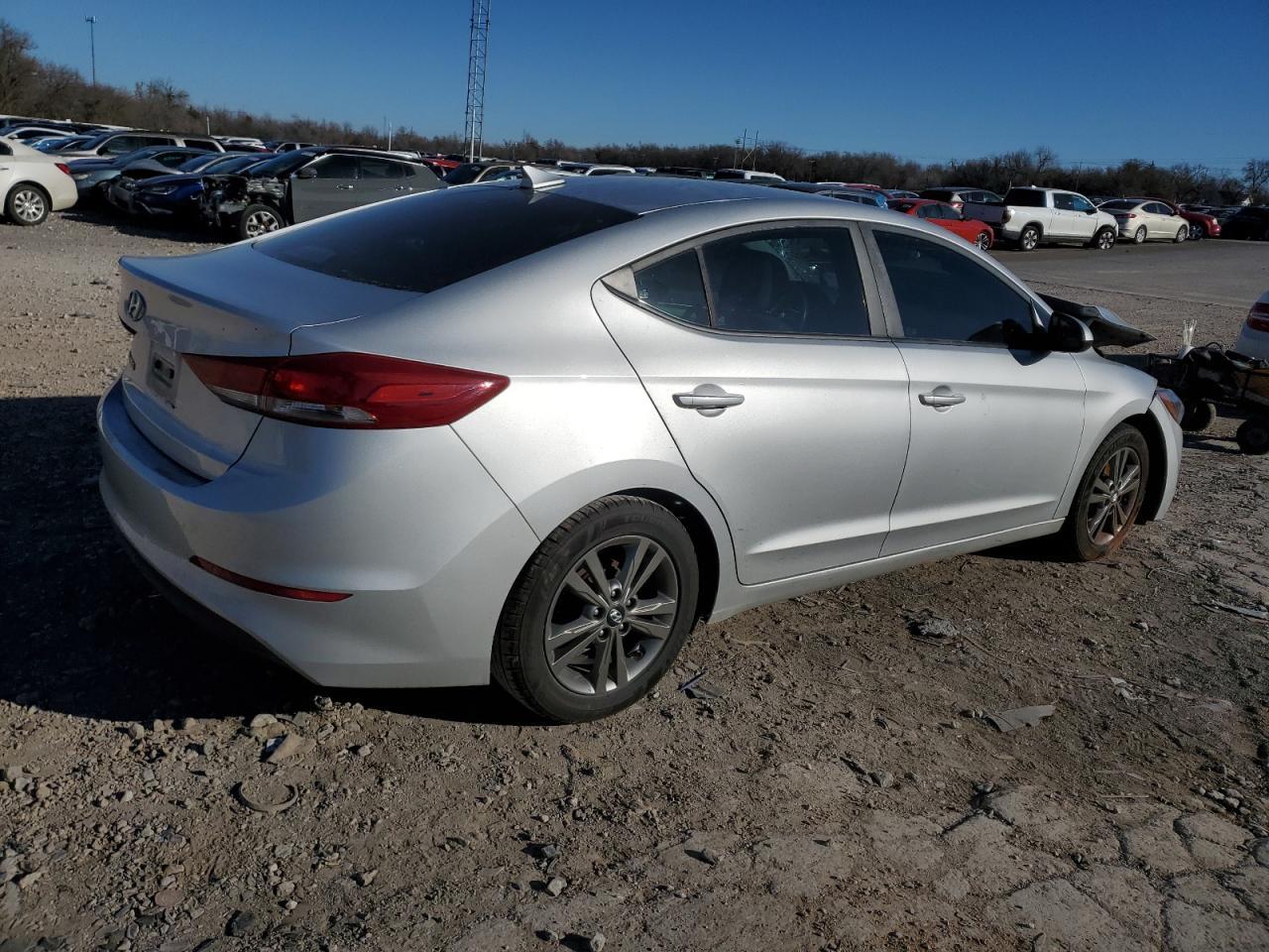 2017 HYUNDAI ELANTRA SE - Фото 3