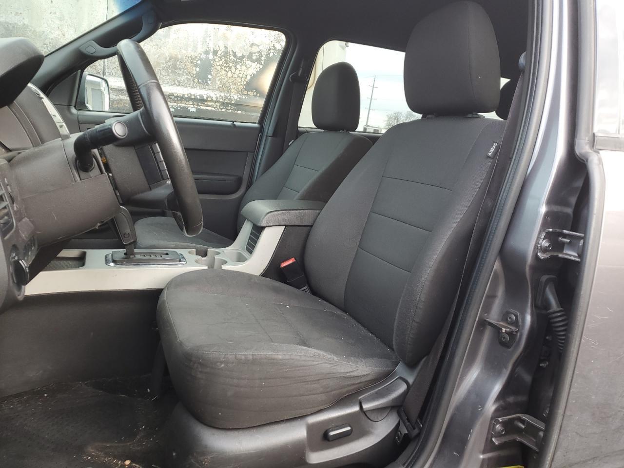 2010 FORD ESCAPE XLT - Image 7