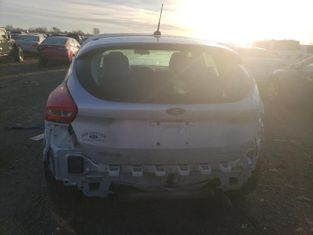 2017 Ford Focus Titanium - Image 6
