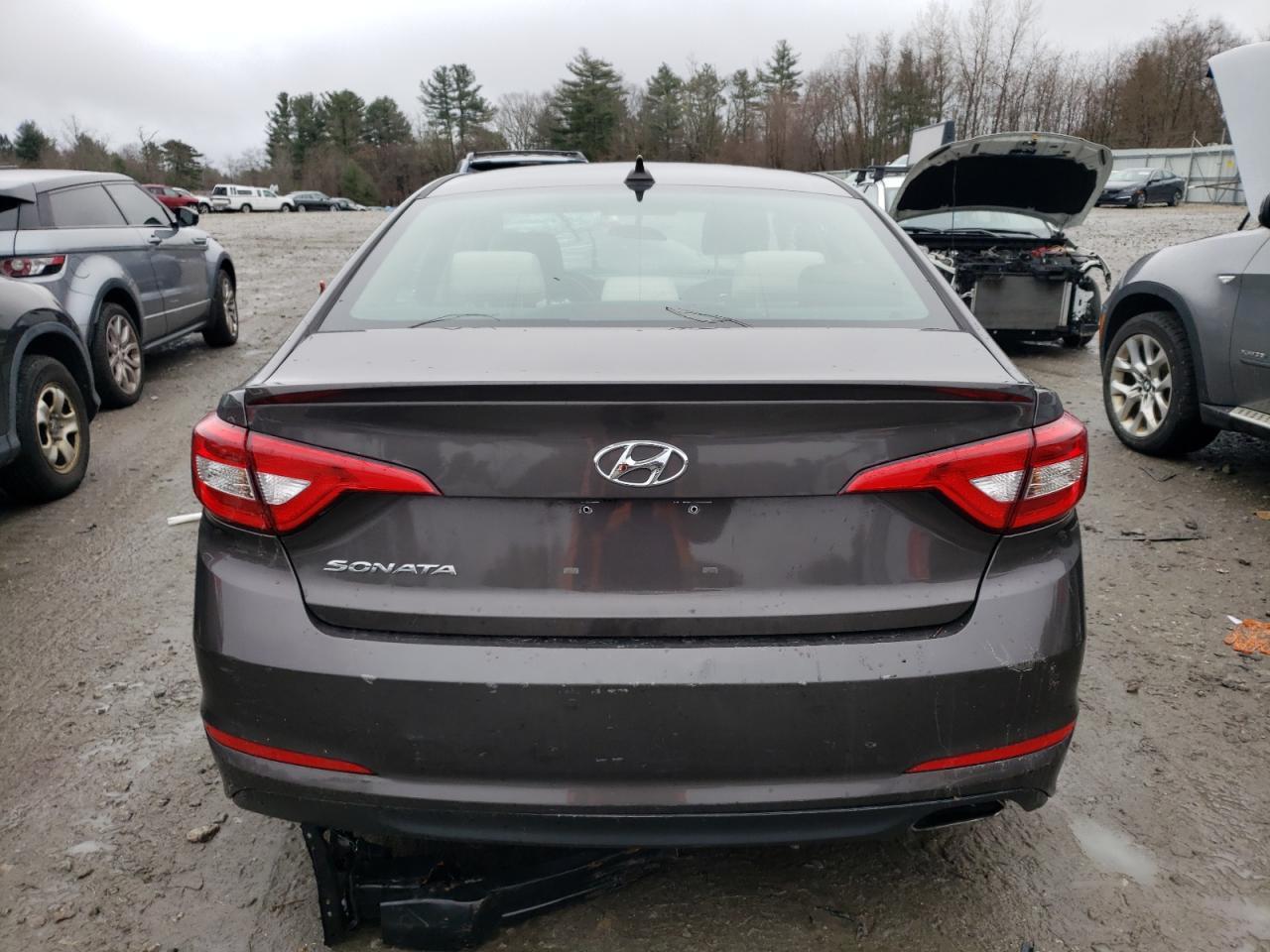 2017 HYUNDAI SONATA SE - Image 6