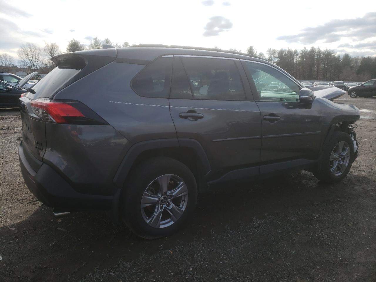 2022 TOYOTA RAV4 XLE - Image 3