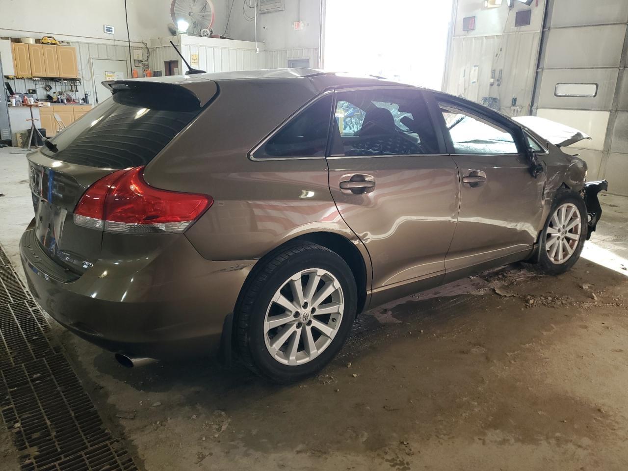 2011 TOYOTA VENZA - Фото 3