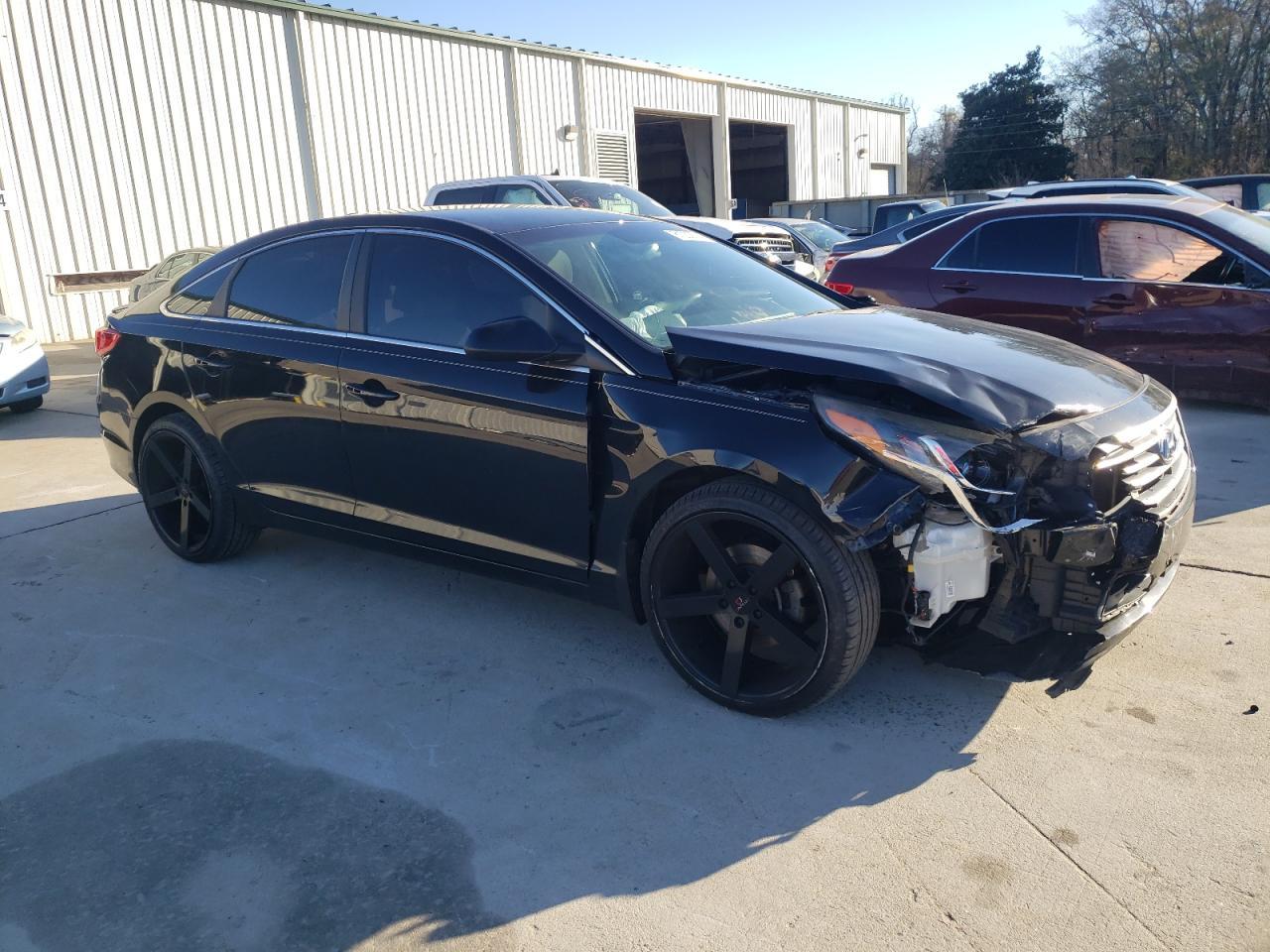 2017 HYUNDAI SONATA SE - Image 4