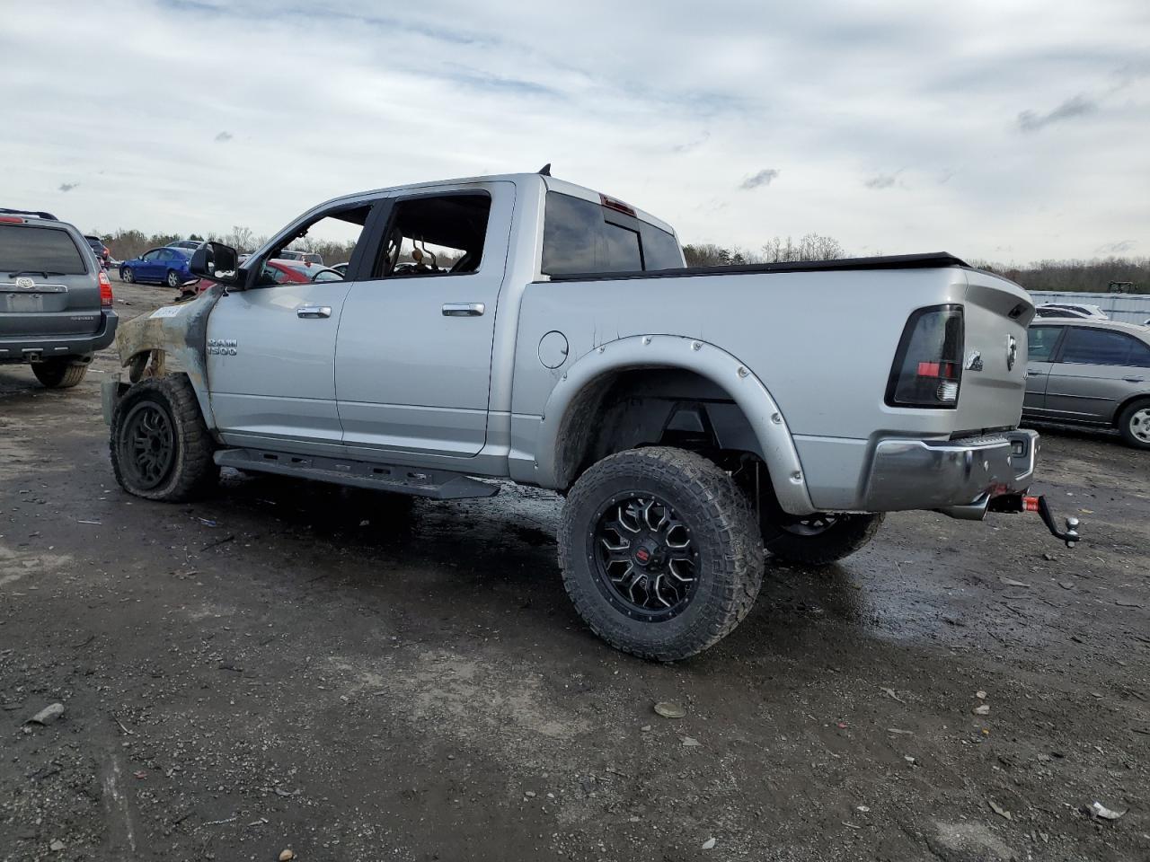 2015 RAM 1500 SLT - Image 2