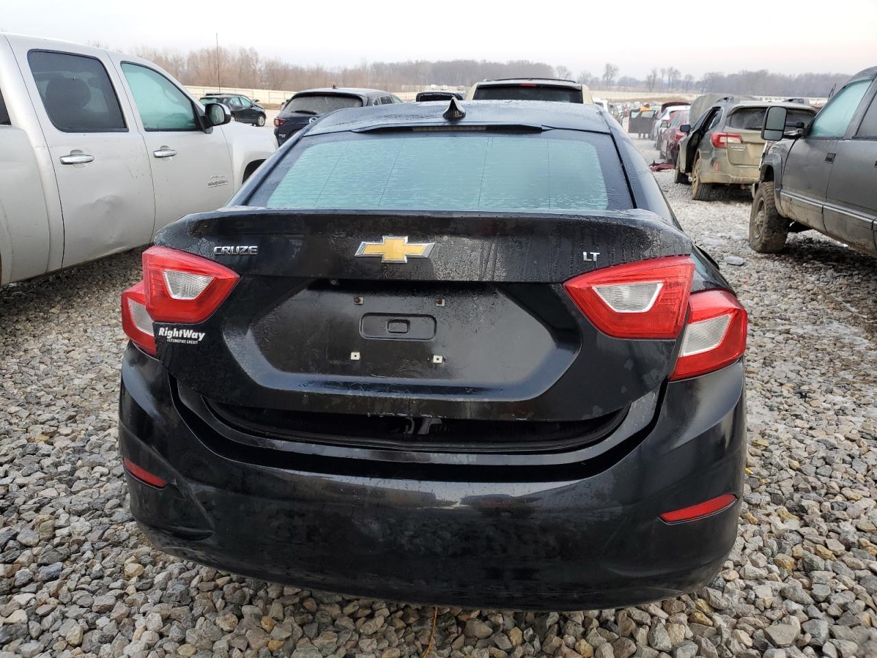 2017 CHEVROLET CRUZE LT - Image 6
