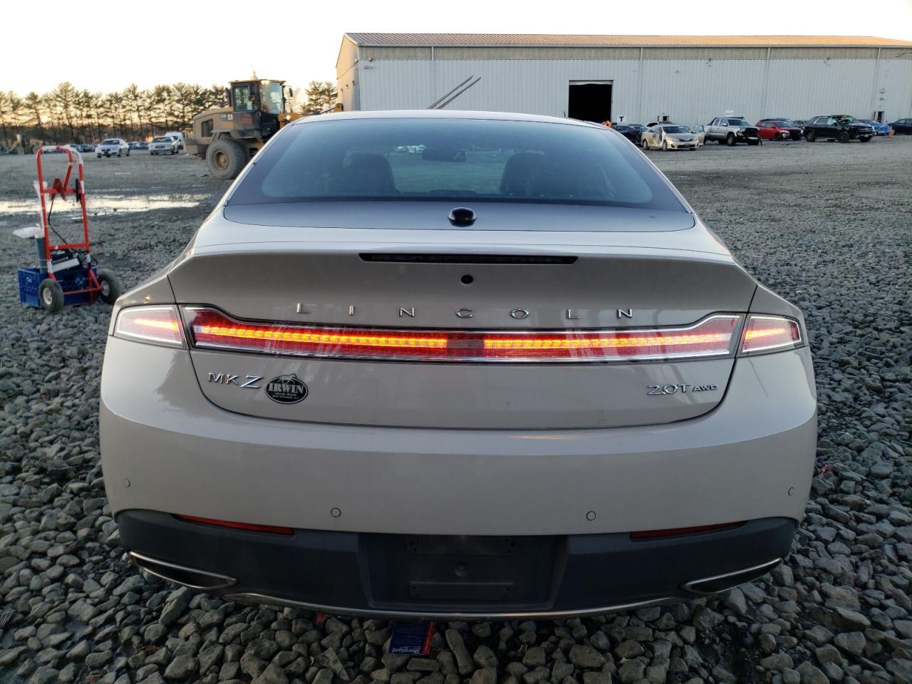 2019 LINCOLN MKZ RESERV - Image 6