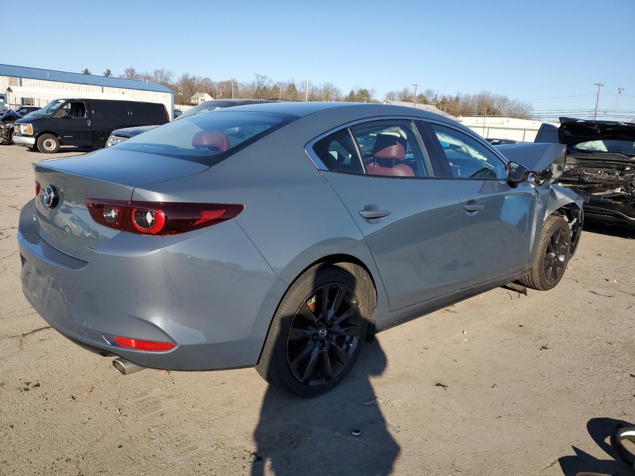 2023 MAZDA 3 PREFERRE - Фото 3