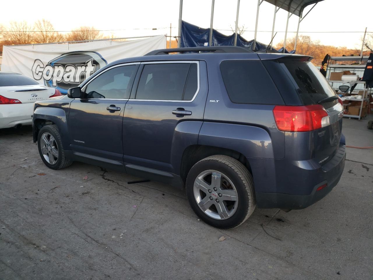 2013 GMC TERRAIN SL - Image 2