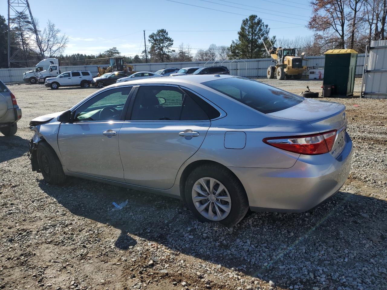 2015 TOYOTA CAMRY LE - Фото 2
