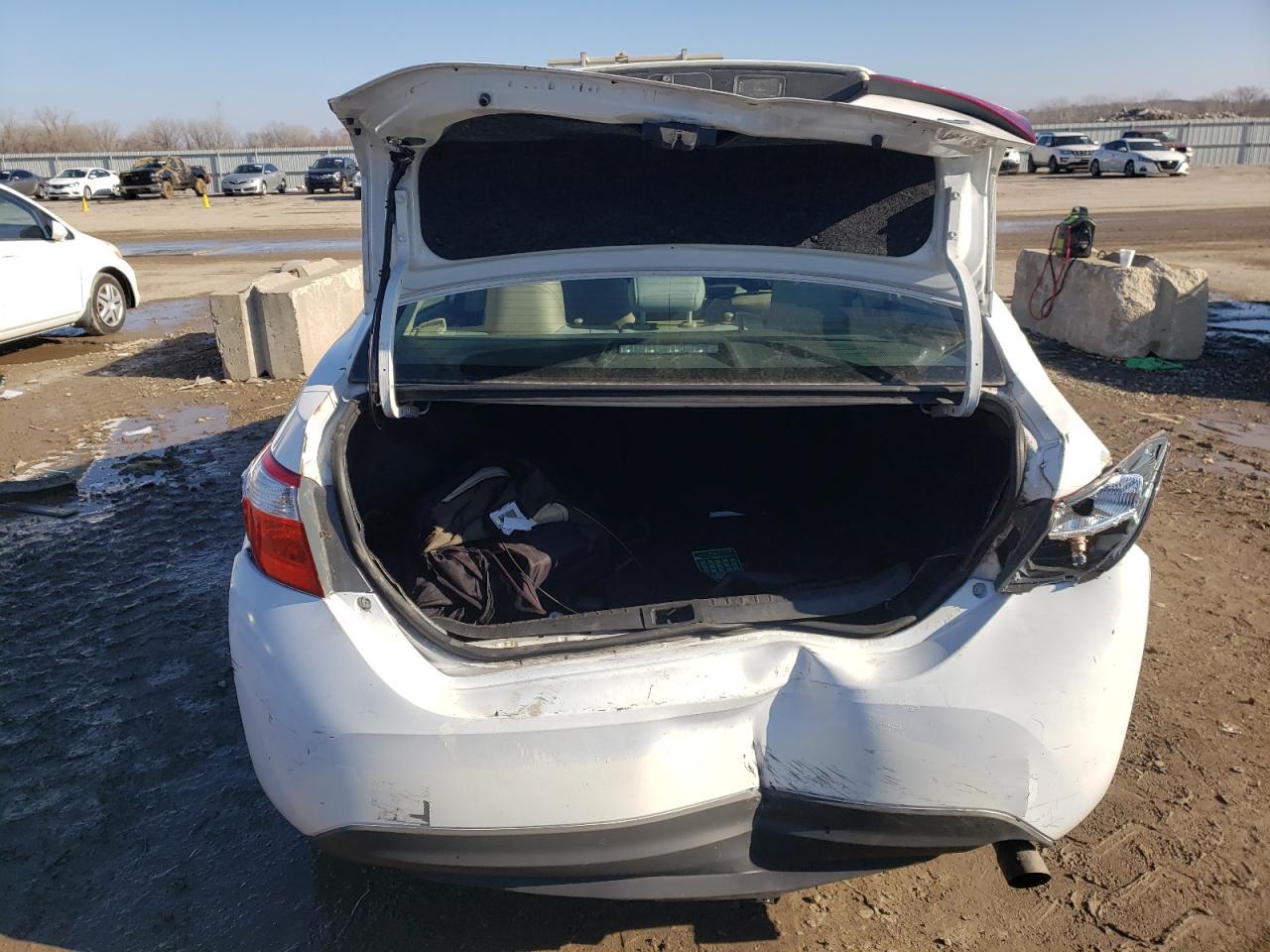 2016 TOYOTA COROLLA L - Image 6