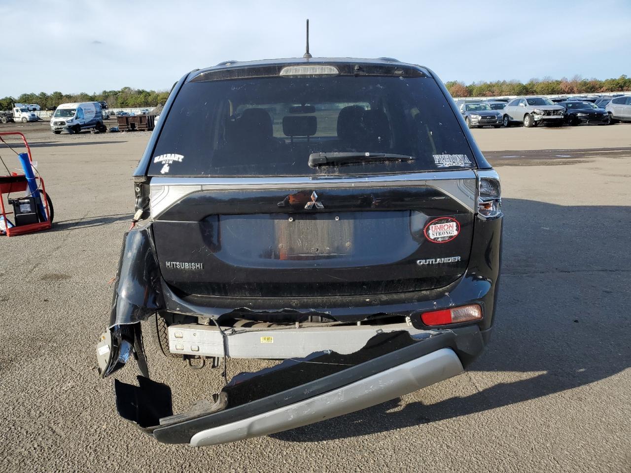 2015 MITSUBISHI OUTLANDER - Фото 6