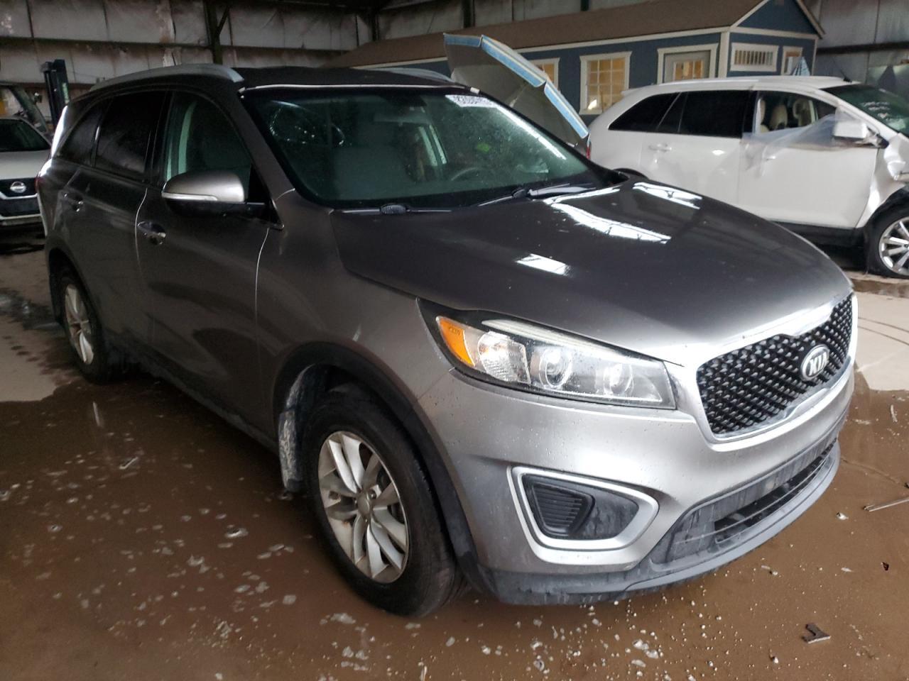 2016 KIA SORENTO LX - Image 4