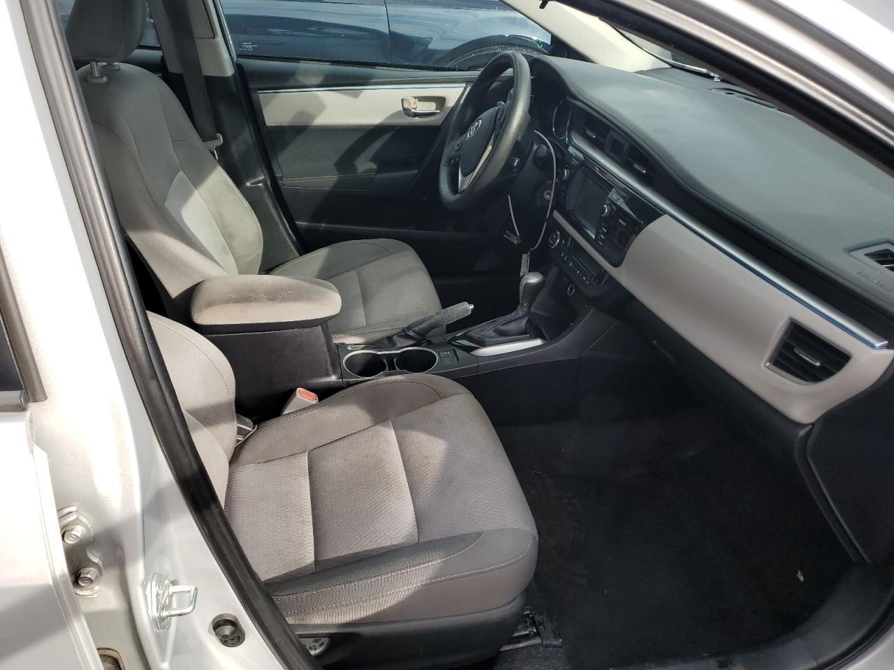 2015 TOYOTA COROLLA L - Фото 7