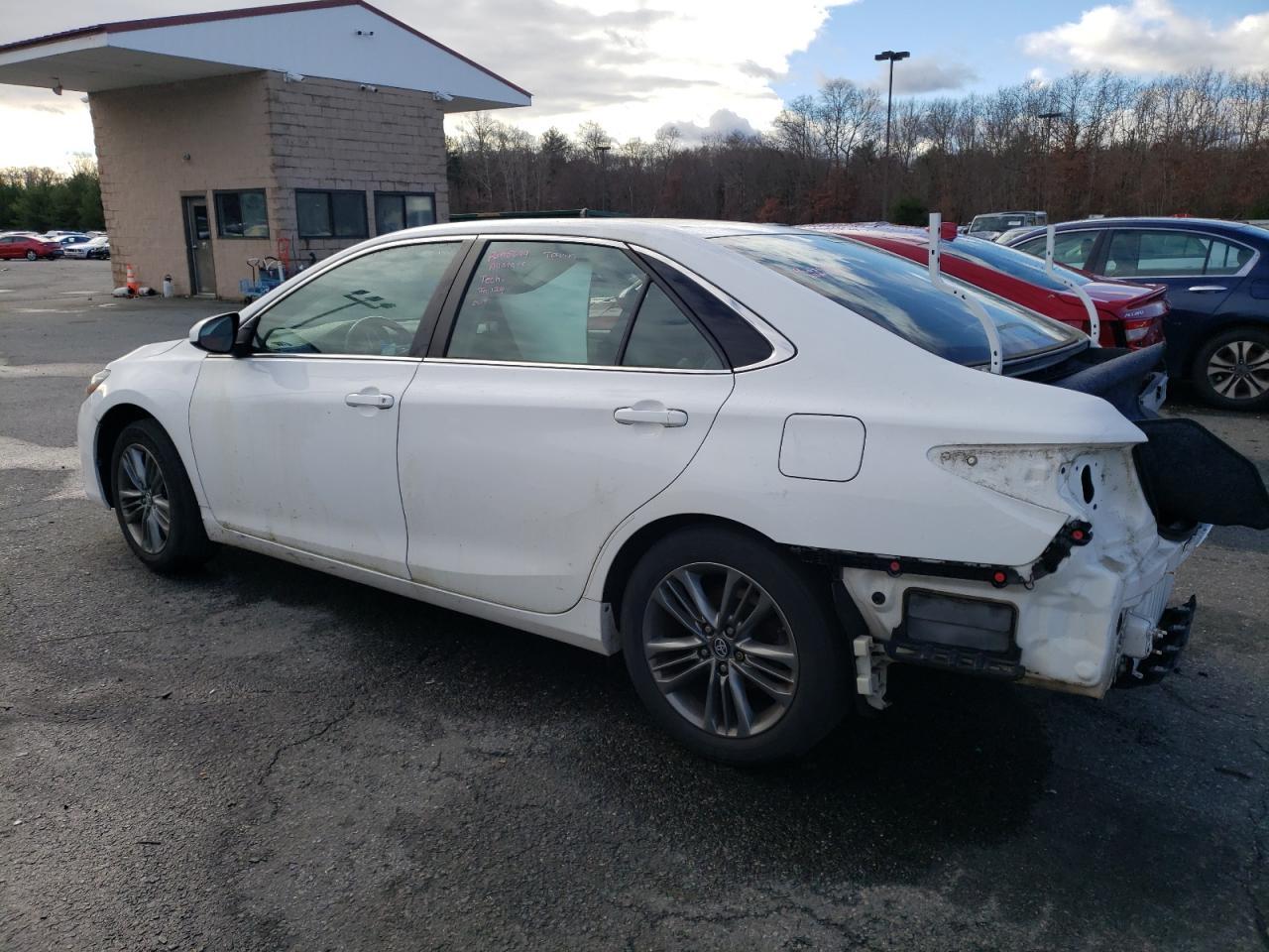 2017 TOYOTA CAMRY LE - Image 2