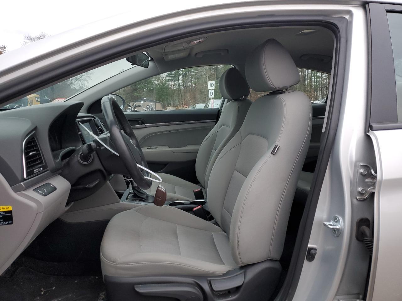 2017 HYUNDAI ELANTRA SE - Image 7