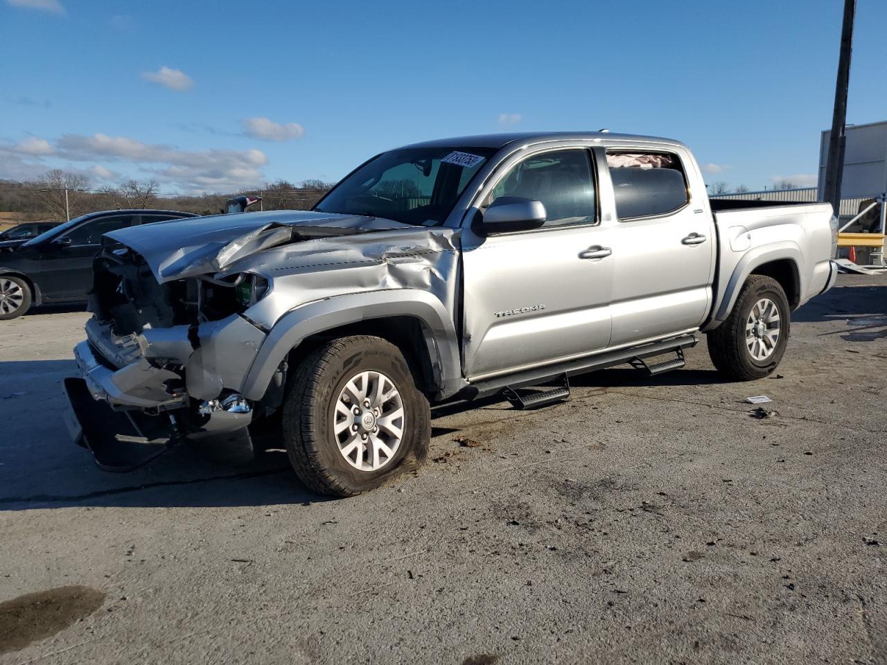 2017 TOYOTA TACOMA DOU