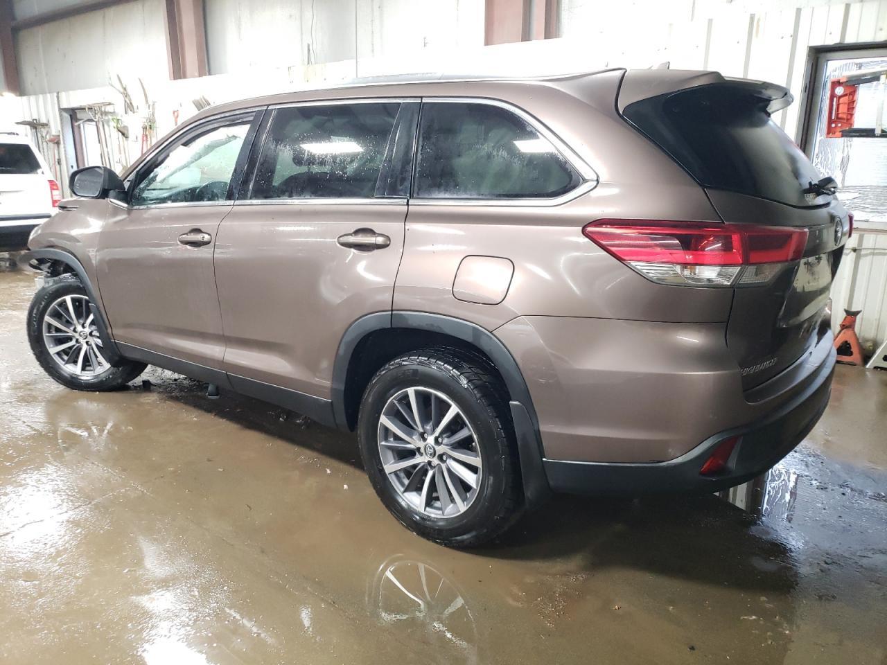 2019 TOYOTA HIGHLANDER - Фото 2
