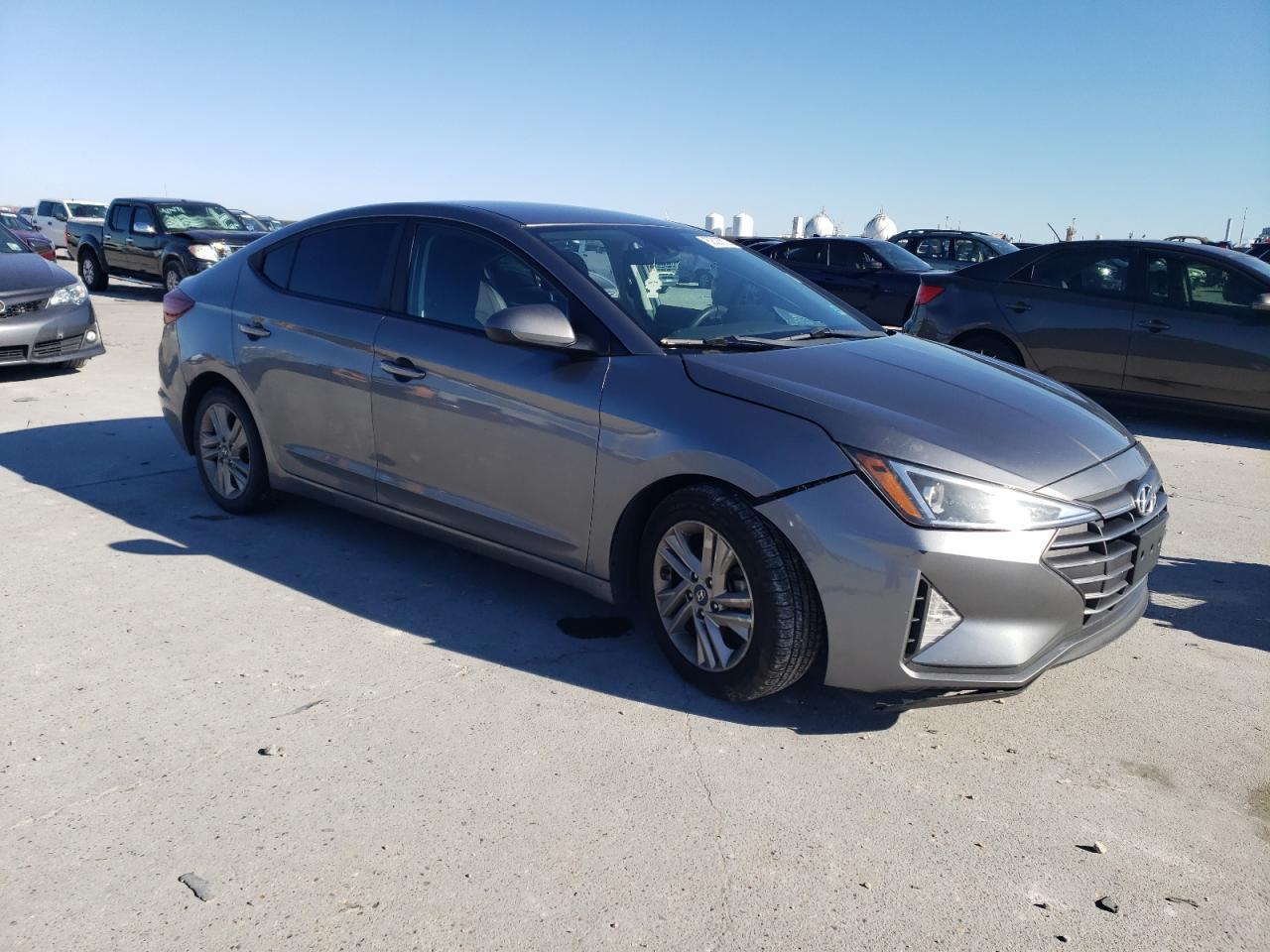 2019 HYUNDAI ELANTRA SE - Фото 4