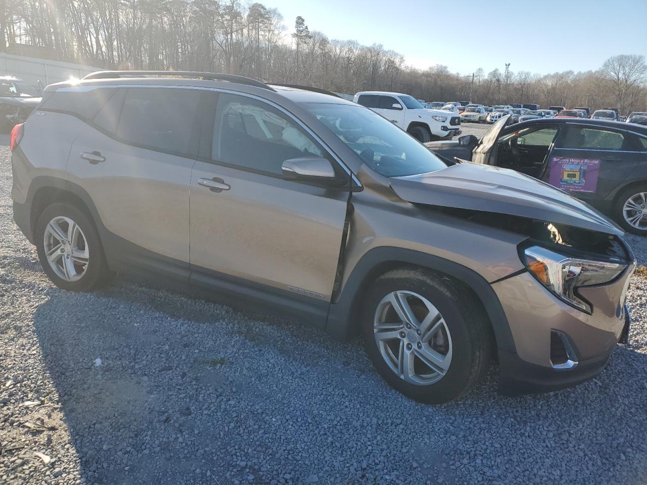 2018 GMC TERRAIN SL - Image 4