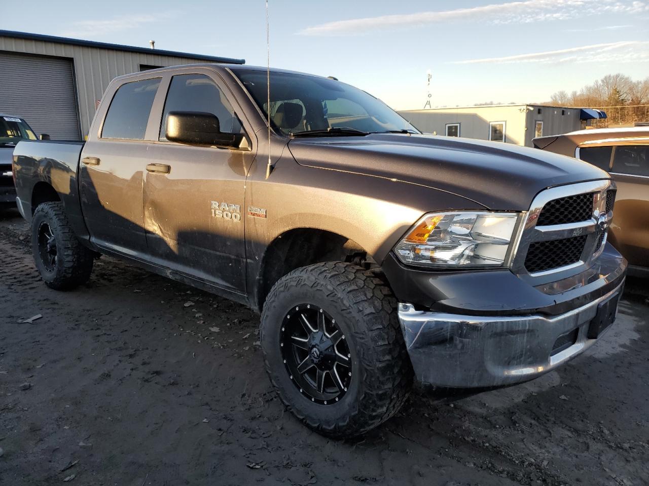 2017 RAM 1500 ST - Image 4