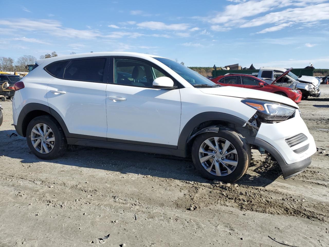2019 HYUNDAI TUCSON SE - Фото 4