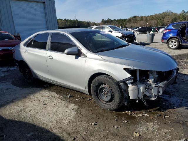 2015 Toyota Camry Le - Фото 4
