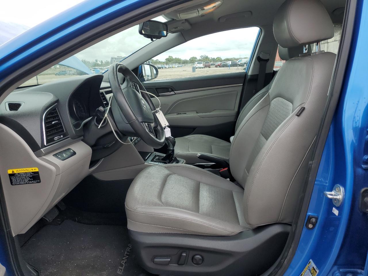 2017 HYUNDAI ELANTRA SE - Image 7