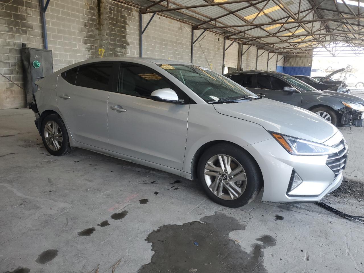 2019 HYUNDAI ELANTRA SE - Фото 4