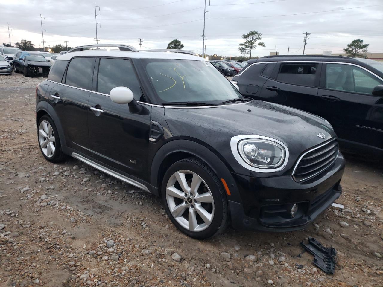 2017 MINI COOPER COU - Image 4