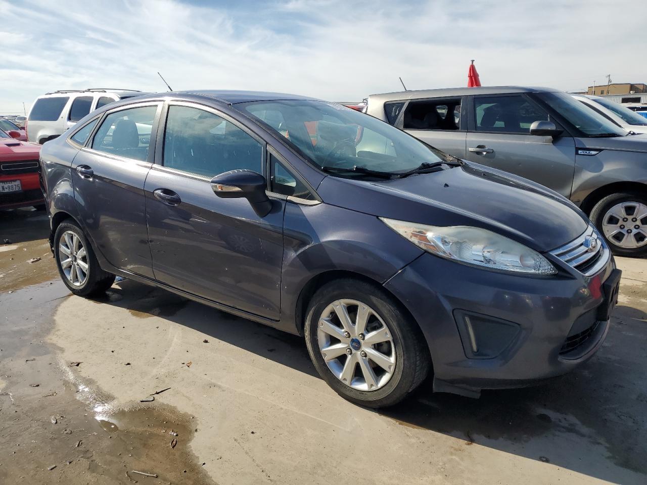 2013 FORD FIESTA SE - Фото 4