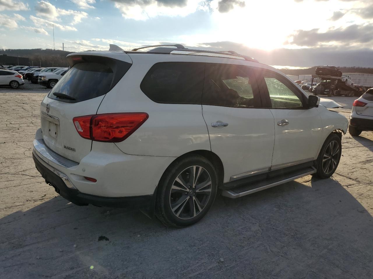 2019 NISSAN PATHFINDER - Image 3