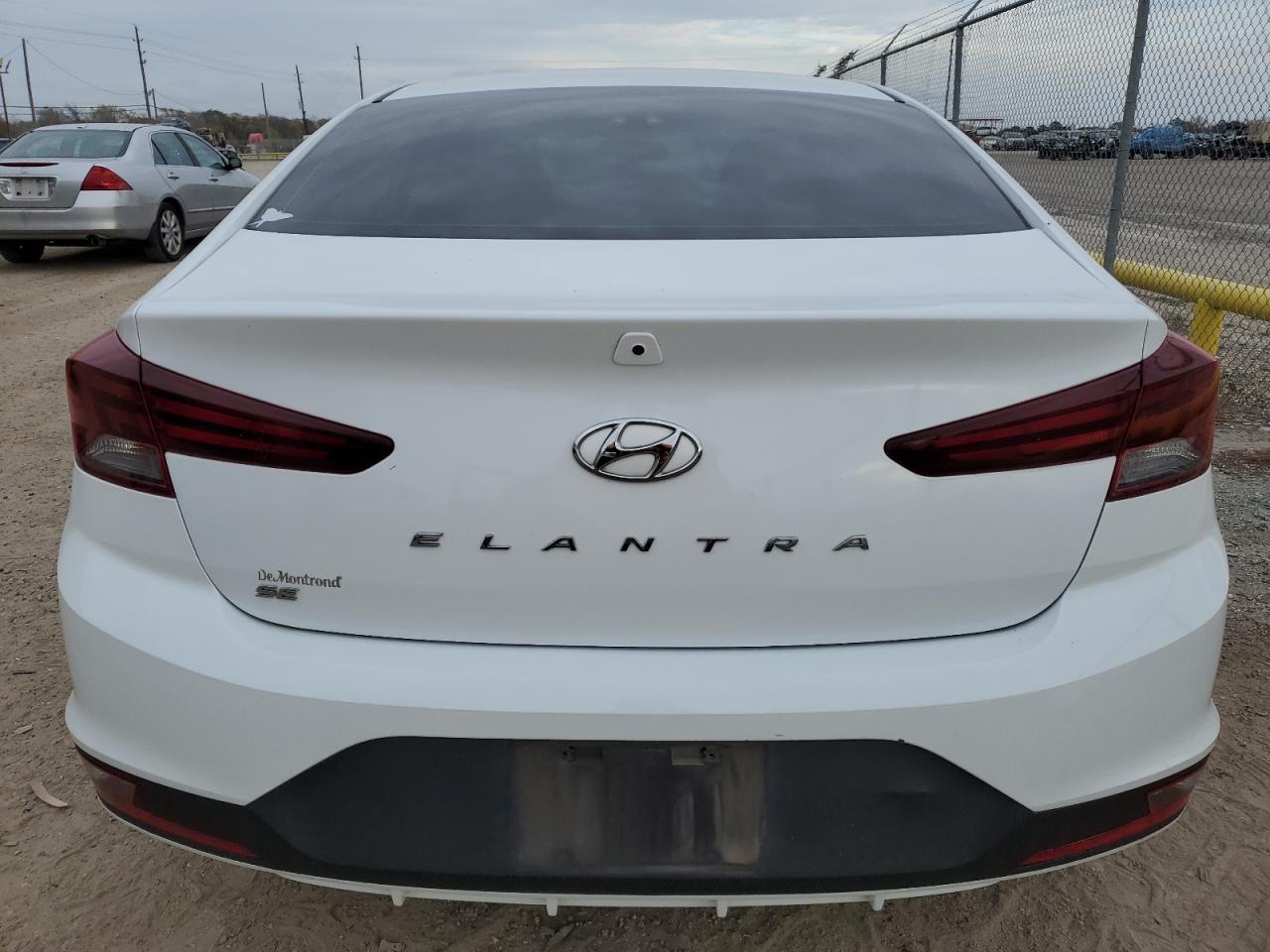 2019 HYUNDAI ELANTRA SE - Фото 6