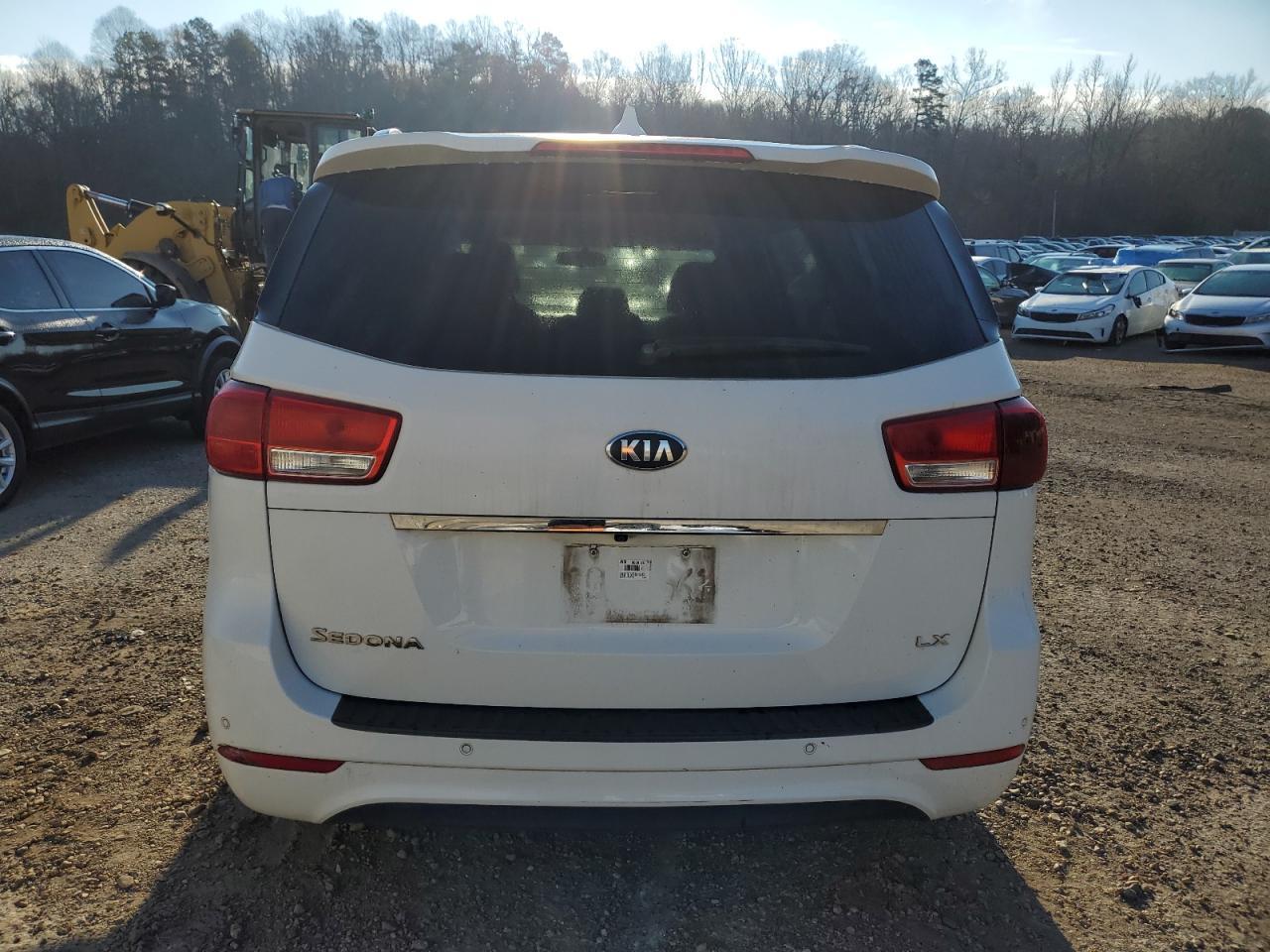 2016 KIA SEDONA LX - Фото 6