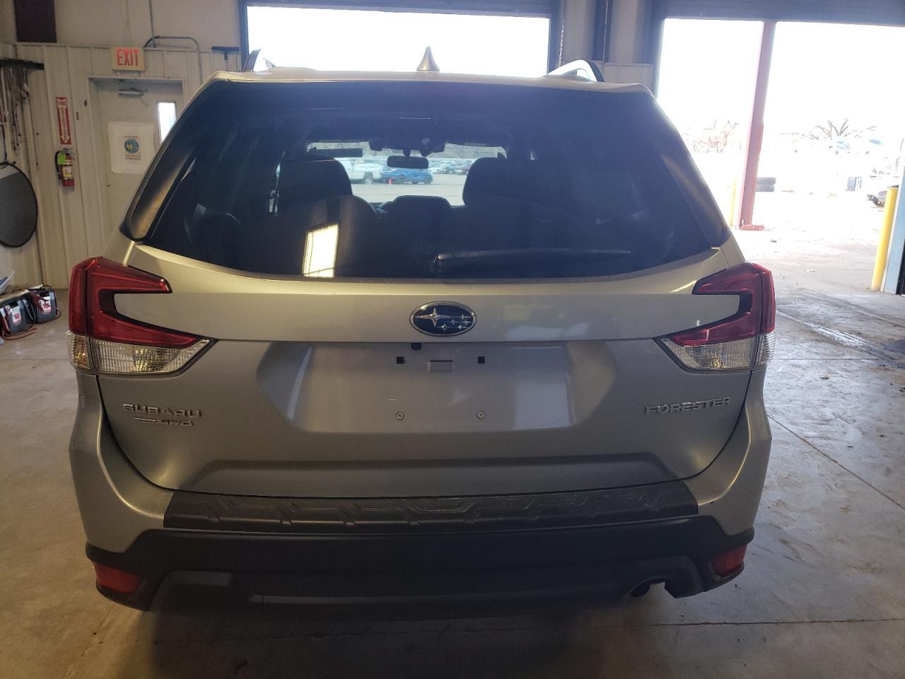 2021 SUBARU FORESTER P - Фото 6