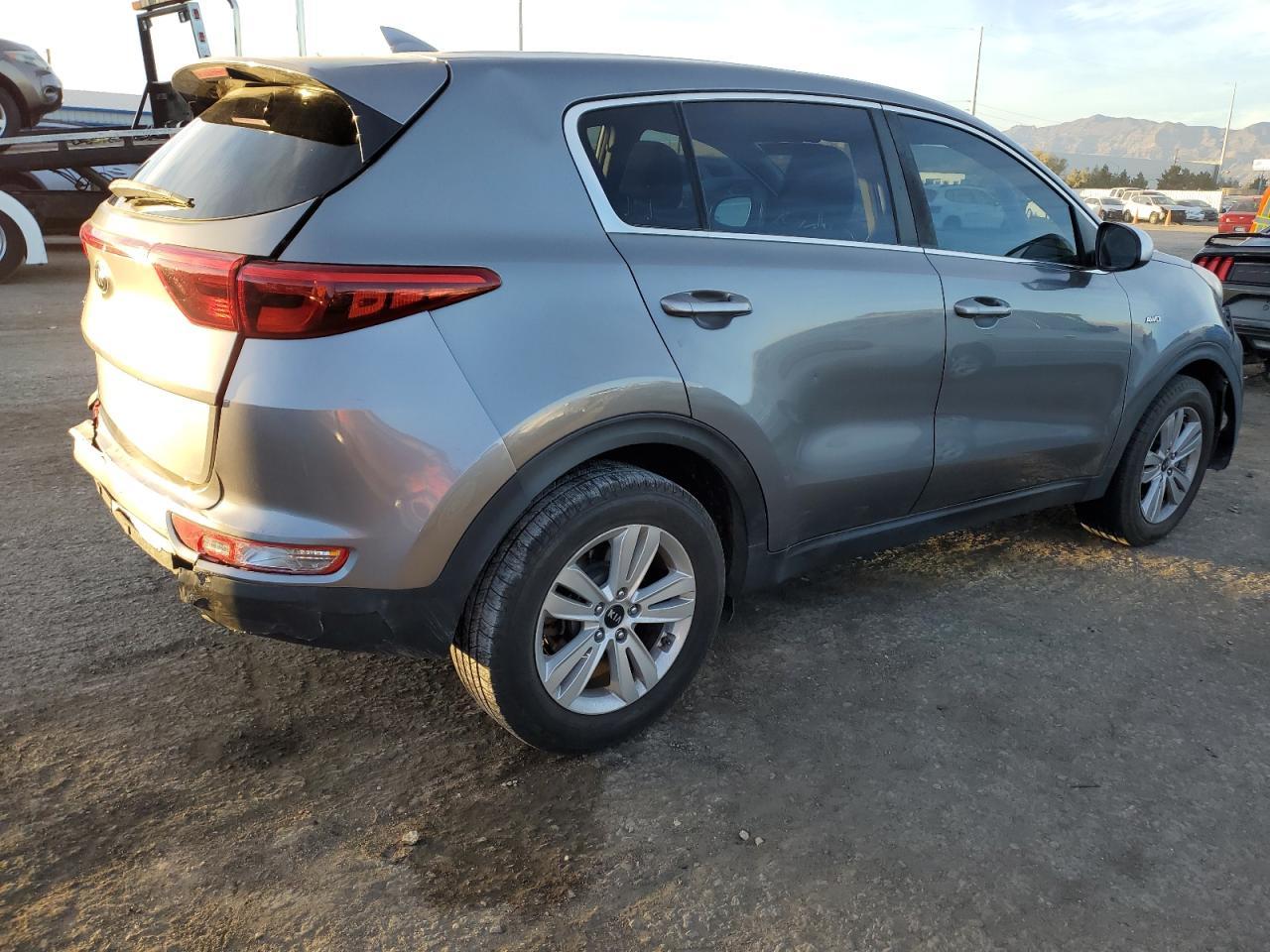 2017 KIA SPORTAGE L - Фото 3