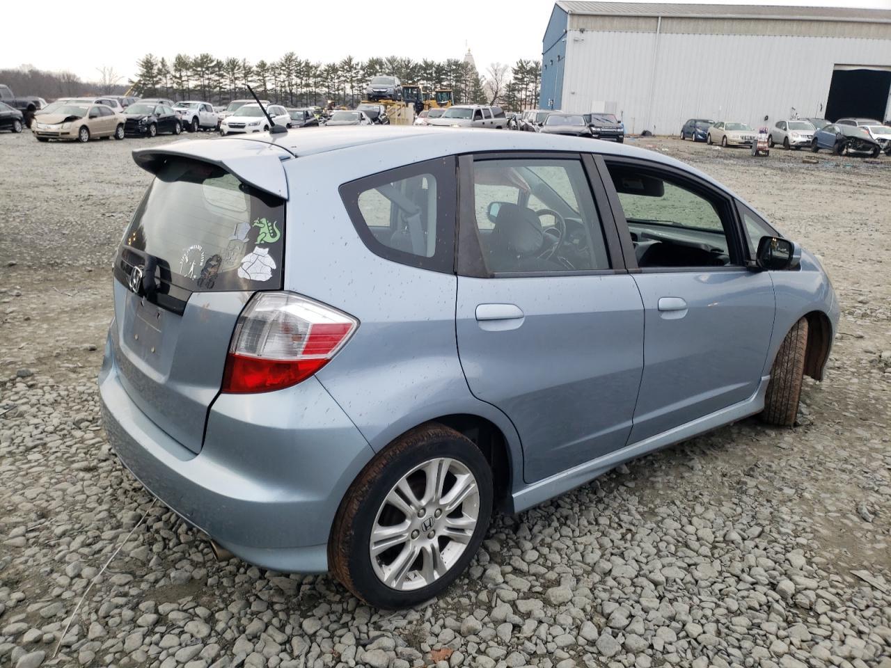 2011 HONDA FIT SPORT - Фото 3