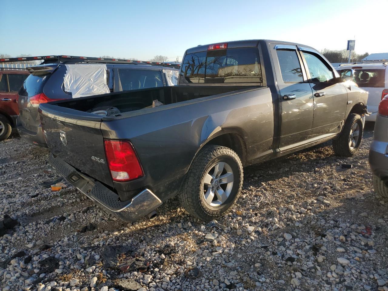 2014 RAM 1500 SLT - Image 3