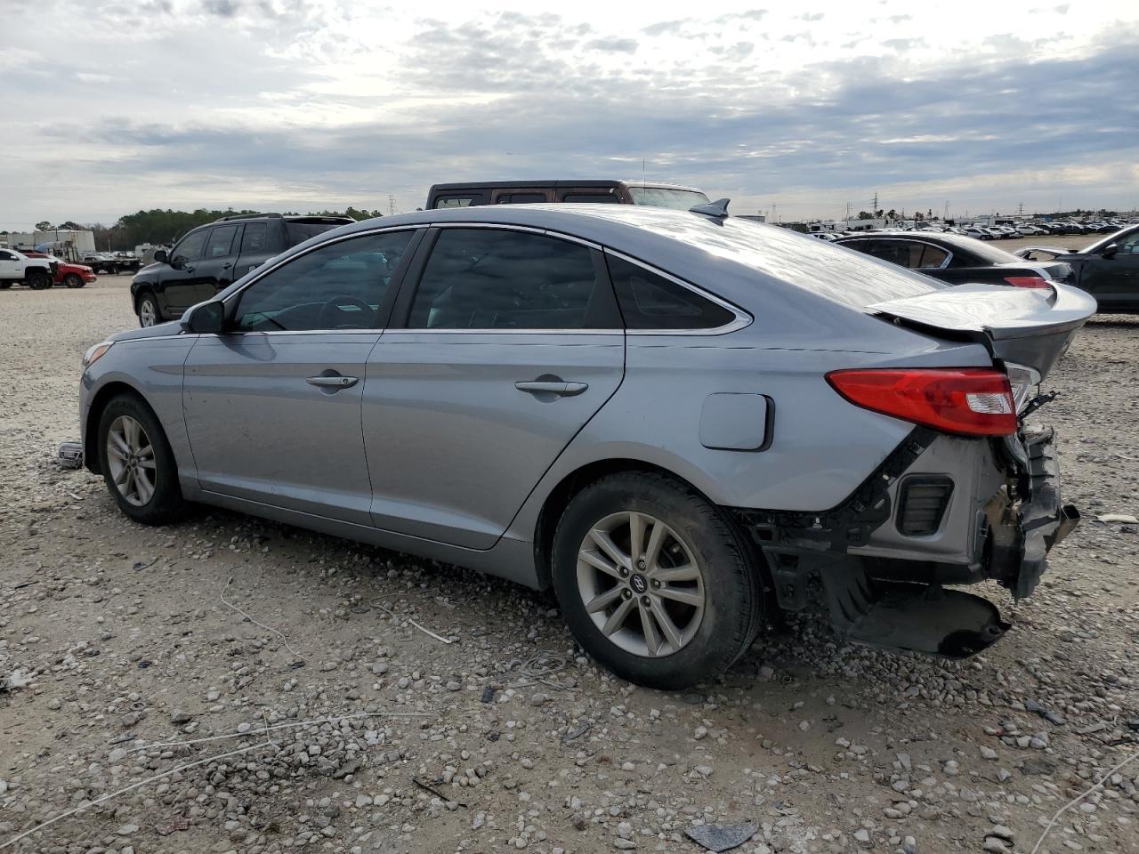 2017 HYUNDAI SONATA SE - Фото 2