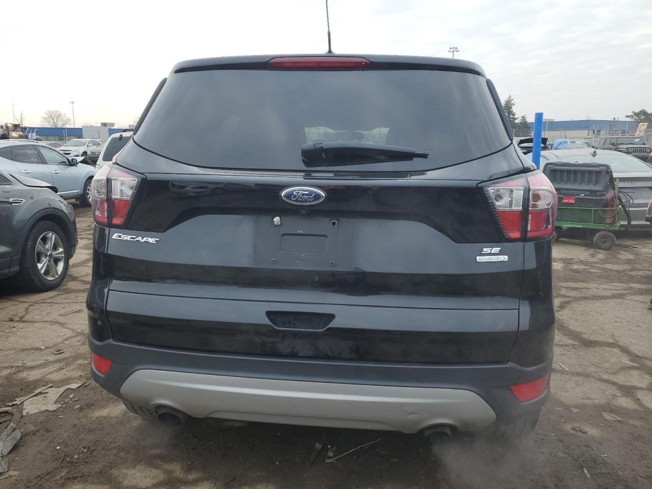 2017 FORD ESCAPE SE - Image 6