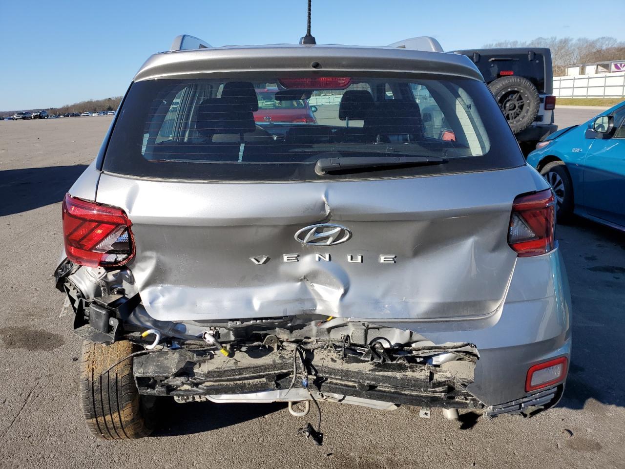 2023 HYUNDAI VENUE SEL - Image 6