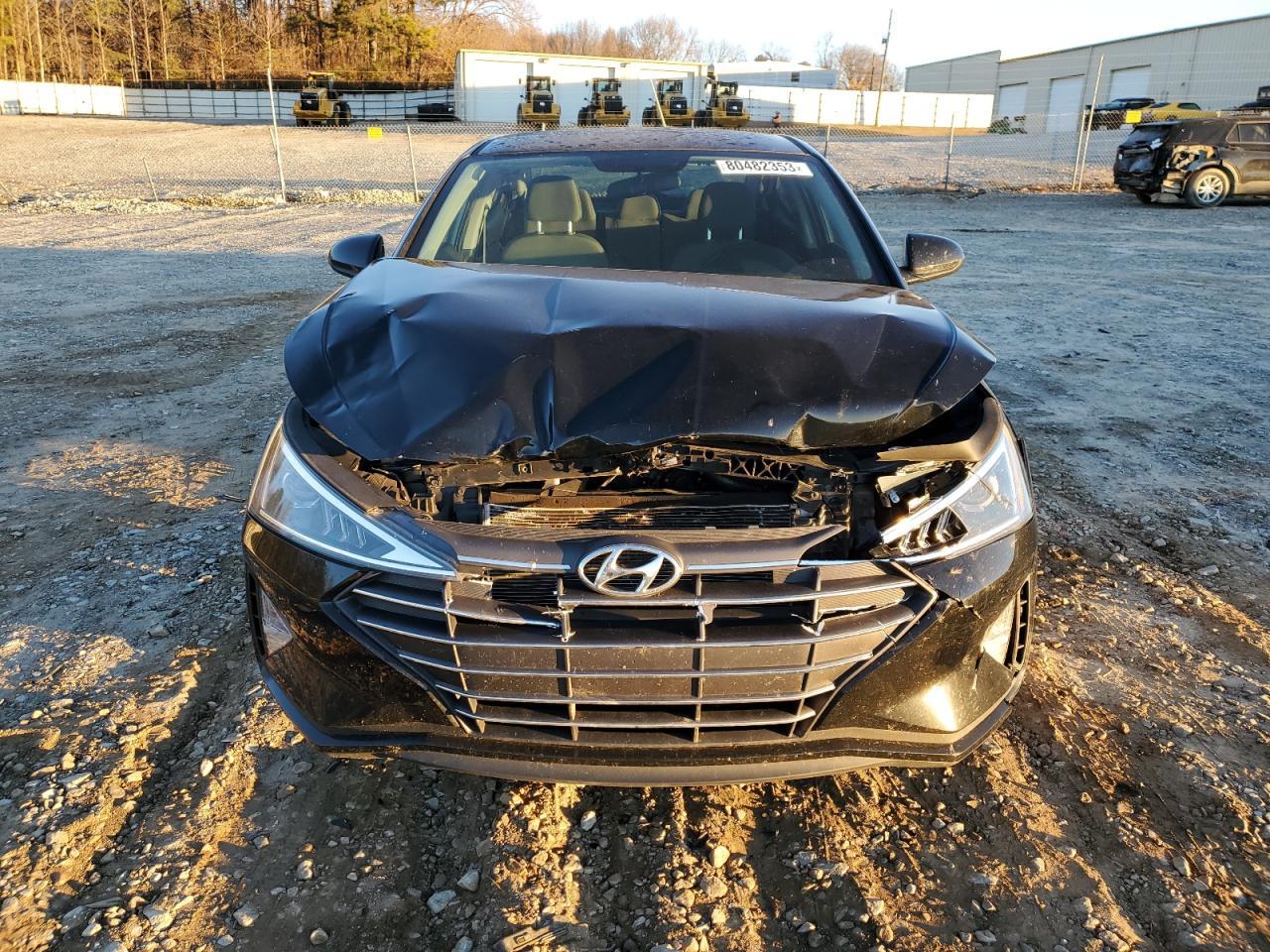 2019 HYUNDAI ELANTRA SE - Фото 5