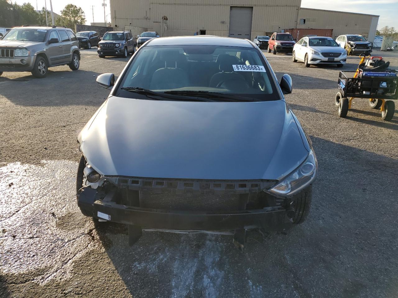 2018 HYUNDAI ELANTRA SE - Фото 5