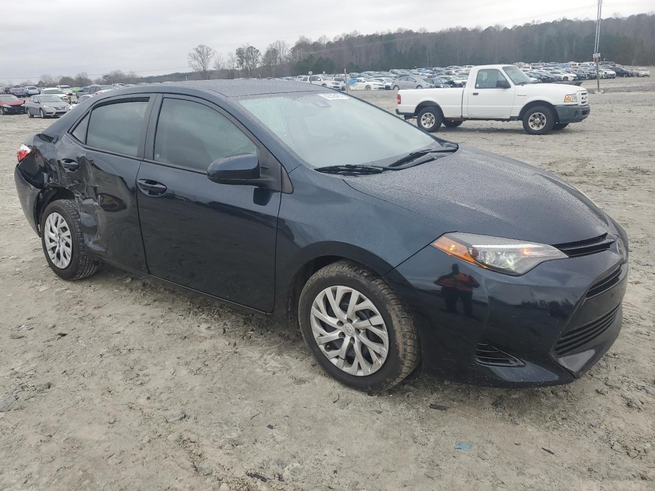 2018 TOYOTA COROLLA L - Image 4